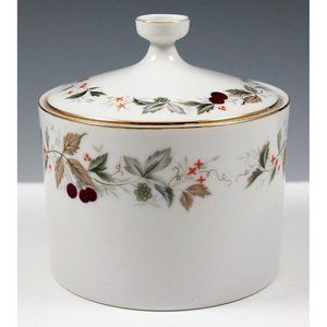 Vtg Wentworth Imperial Brewster Pattern #6501 Sugar Bowl & Lid Berries & Leaves